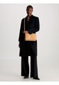 Bolso Beige De Hombro Clutch Acolchado Calvin Klein de Calvin Klein