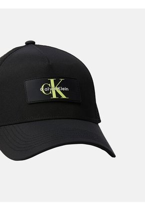 Gorra Negra Con Logo En Parche Calvin Klein