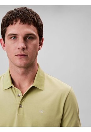 Polo Verde Con Monograma Bordado Calvin Klein