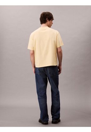 Camiseta Amarilla Holgada Con Logo Gráfico Con Letras Calvin Klein