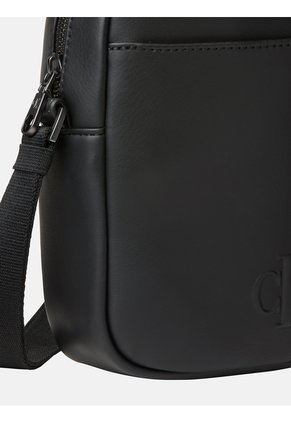 Bolso Negro Reporter Slim Calvin Klein