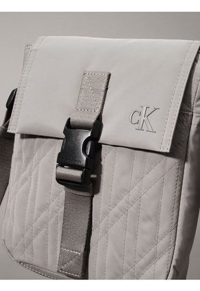 Bolso Verde Oscuro Reporter Con Solapa Y Broche Calvin Klein