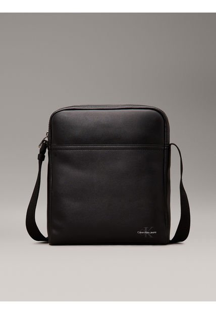 Bolso Negro Reporter Suave Con Monograma Calvin Klein