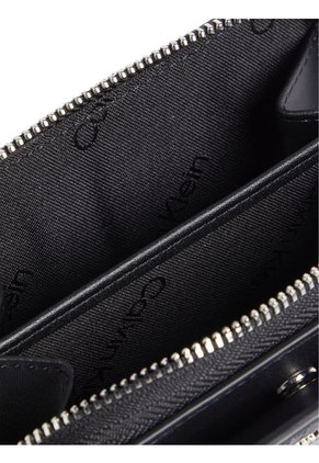 Billetera Negra Con Cremallera Estilo Cocodrilo Calvin Klein