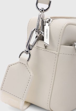 Bolso Calvin Klein Marfil