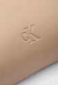 Bolso Manos Libres Calvin Klein Beige de Calvin Klein