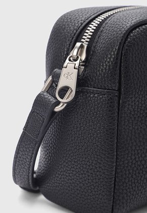 Bolso Manos Libres Calvin Klein Negro
