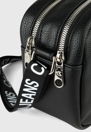 Bolso Negro-Blanco Calvin Klein