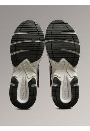 Tenis Rojo Retro Con Monograma Calvin Klein