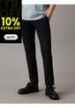 Pantalones Negro Chinos Tapered Calvin Klein de Calvin Klein