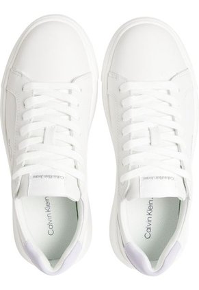Tenis Blanco De Cuero Con Diseño De Perla Calvin Klein