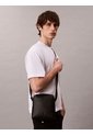 Bolso Negro Reporter Con Logo Monograma Grabado Calvin Klein de Calvin Klein