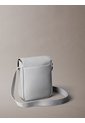 Bolso Gris Cargo Reporter Con Cierre De Solapa Calvin Klein de Calvin Klein