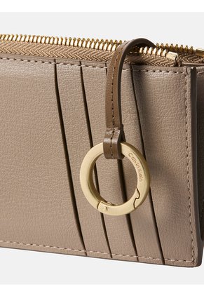 Tarjetero Beige Con Cremallera Y Logo En Lámina Metálica Calvin Klein