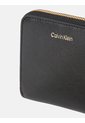 Billetera Negra Mediana Con Cierre De Cremallera Calvin Klein de Calvin Klein