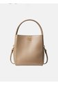 Bolso Beige Saco Con Monograma Y Herrajes Calvin Klein de Calvin Klein