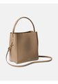 Bolso Beige Saco Con Monograma Y Herrajes Calvin Klein de Calvin Klein