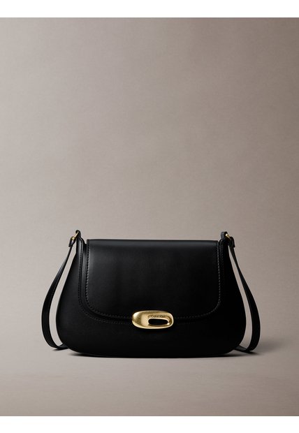 Bolso Negro Cruzado Mediano Con Solapa Calvin Klein
