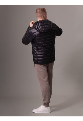 Chaqueta Negra Acolchada Con Capota Calvin Klein