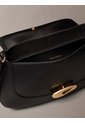 Bolso Negro Cruzado Mediano Con Solapa Calvin Klein de Calvin Klein