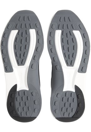 Tenis Negro Chunky Runner Lace Calvin Klein