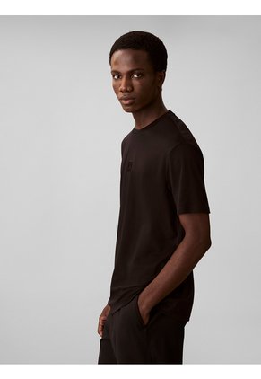 Camiseta Negra Con Emblema En Relieve Calvin Klein