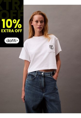 Camiseta Blanca Cropped Con Escudo Con Logo Calvin Klein Calvin Klein