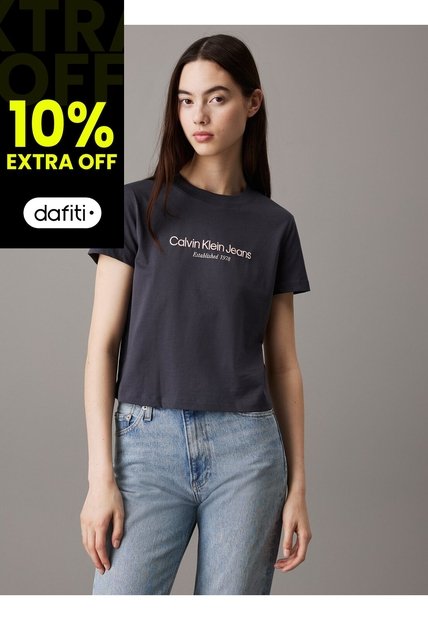 Camiseta Negra Regular Con Logo Institutional Calvin Klein
