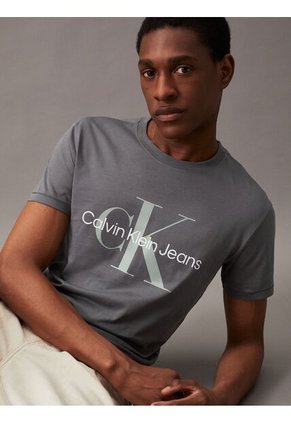 Camiseta Gris Slim Con Monograma Calvin Klein