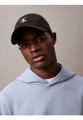 Gorra Negra Con Monograma Bordado Calvin Klein