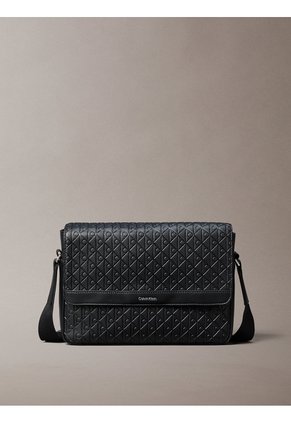 Bolso Negro Mensajero Con Solapa Y Textura De Emblema Calvin Klein