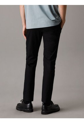 Pantalones Negro Chinos Tapered Calvin Klein
