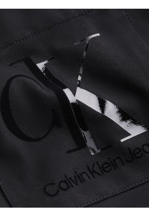 Camiseta Con Logo En El Bolsillo Calvin Klein