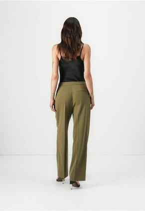 Pantalón Verde Recto De Sarga Tailored Calvin Klein