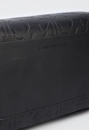 Bolso Manos Libres Rosa-Negro Calvin Klein Jeans