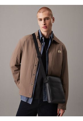 Bolso Negro Reporter Suave Con Monograma Calvin Klein