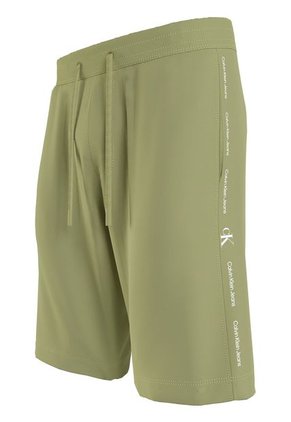 Bermuda Verde Con Cinta Distintiva En Los Laterales Calvin Klein