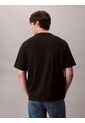 Camiseta Negra Con Gráfico De Logo En Bloque Calvin Klein de Calvin Klein