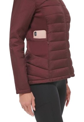 Chaqueta Roja Ligera De Técnica Mixta Calvin Klein