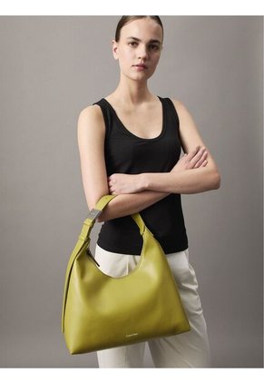 Bolso Verde Hobo Con Mini Logo Grabado Calvin Klein