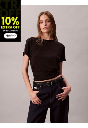 Camiseta Negra Emblemática De Logo Calvin Klein