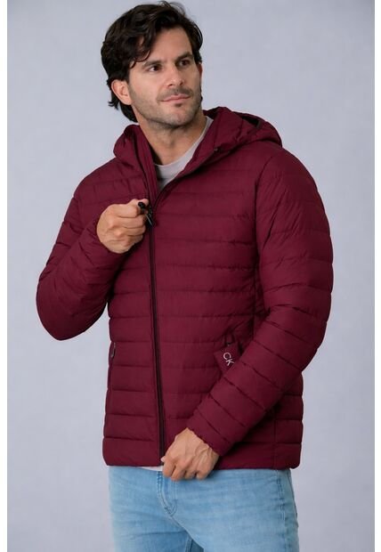 Chaqueta Vinotinto Acolchada Con Capota Calvin Klein