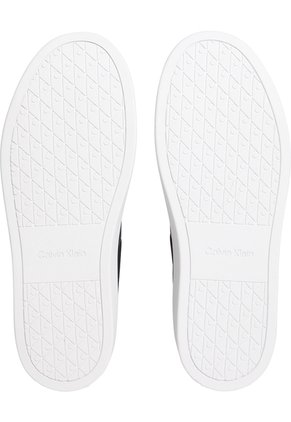 Tenis Negro Clásicos Planos Calvin Klein