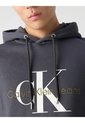 Buzo Negro Con Capota Con Monograma Calvin Klein de Calvin Klein
