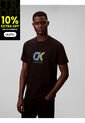 Camiseta Negra Con Estampado Gráfico De Monograma Calvin Klein de Calvin Klein