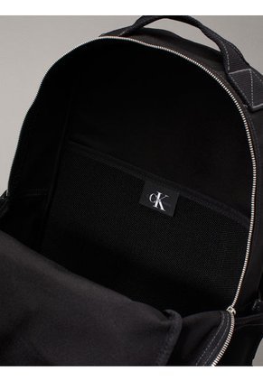 Morral Negro Redondo Sport Essential Calvin Klein