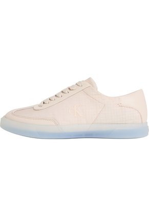 Tenis Rosado Bajos Con Cordones Calvin Klein