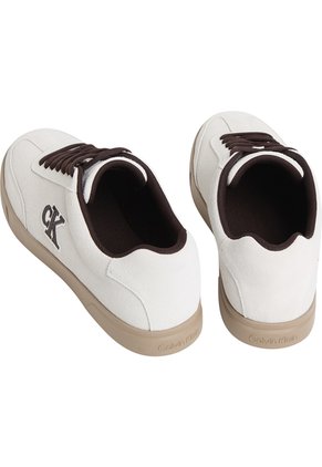 Tenis Beige Bajos Con Suela Cupsole Calvin Klein