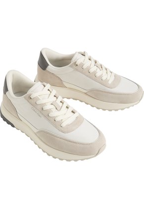 Tenis Beige City Runner Calvin Klein