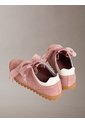 Tenis Rosa Runner De Perfil Bajo Con Lazos Calvin Klein de Calvin Klein